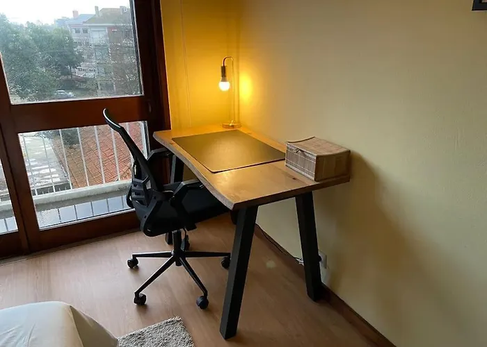 Spacious With Parking At Serralves *