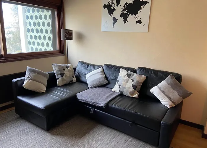 Spacious With Parking At Serralves *