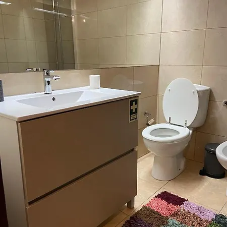 Spacious With Parking At Serralves Apartamento Oporto