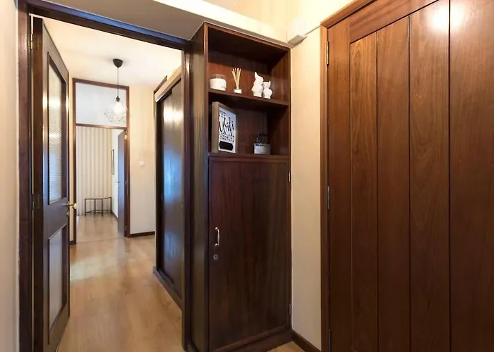 Spacious With Parking At Serralves Apartment Porto