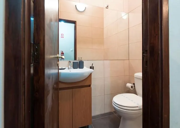 Apartment Spacious With Parking At Serralves Porto