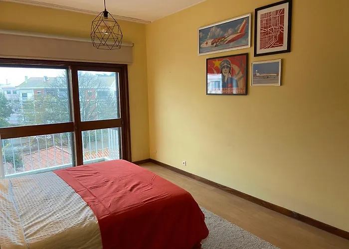 Spacious With Parking At Serralves Appartement Oporto