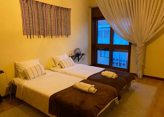 Spacious With Parking At Serralves Apartment